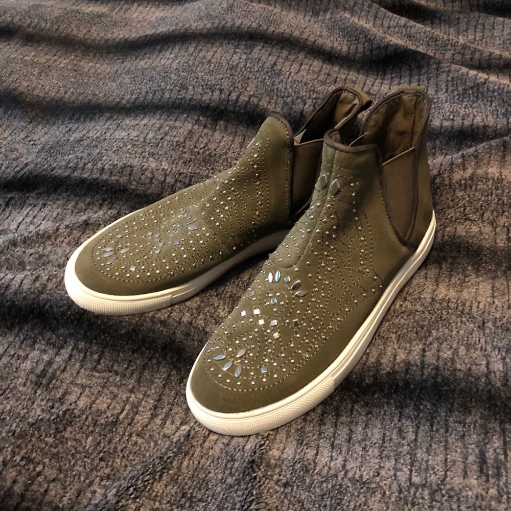 Report High top Fashion Sneakers
